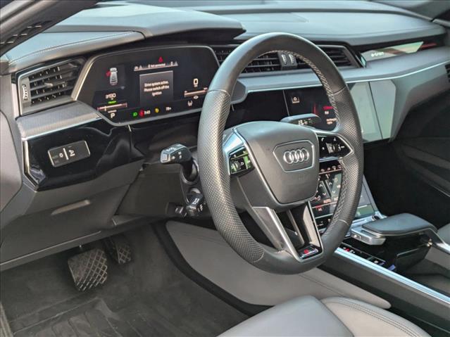 2022 Audi e-tron Sportback Premium Plus photo 3