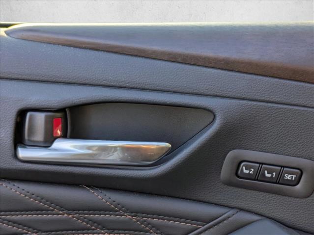 2021 Toyota Avalon Hybrid Limited photo 2