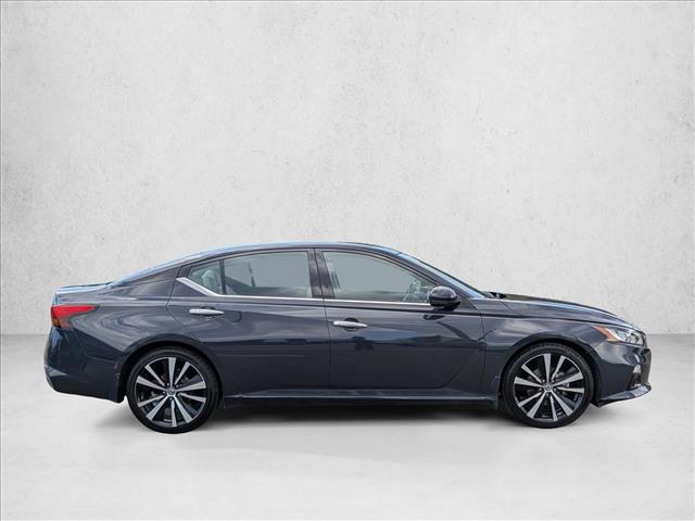 2019 Nissan Altima 2.5 Platinum photo 4