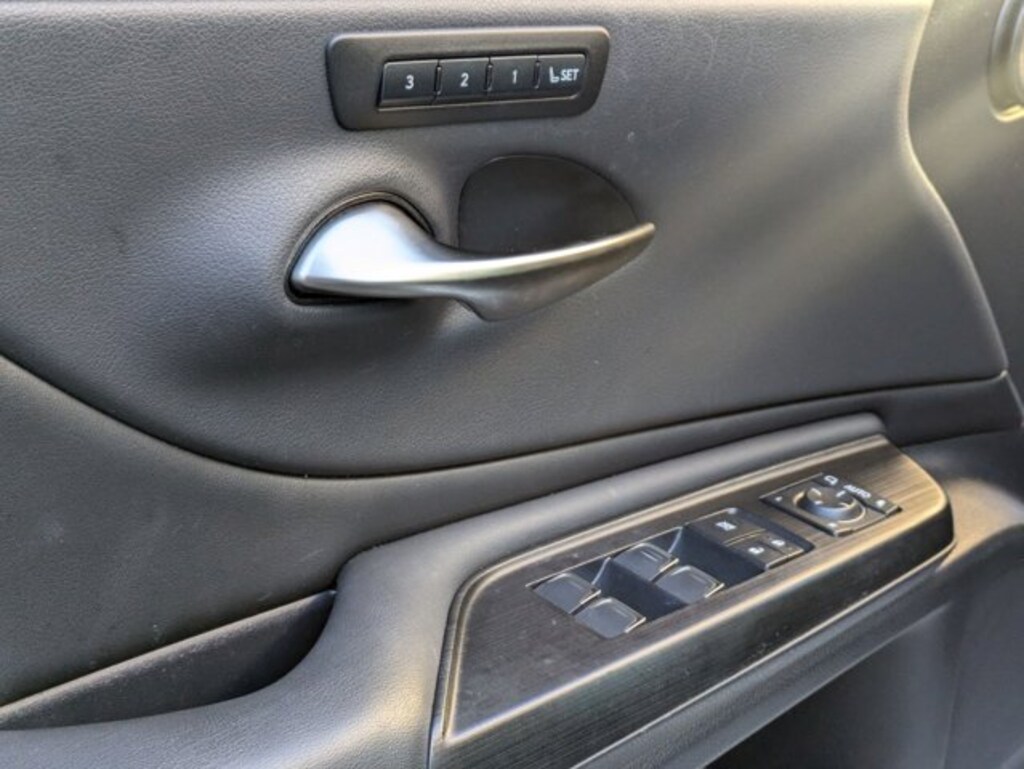 Used 2021 Lexus ES 300h  Sedan