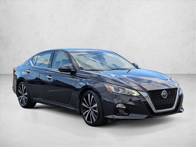 2019 Nissan Altima 2.5 Platinum photo 3