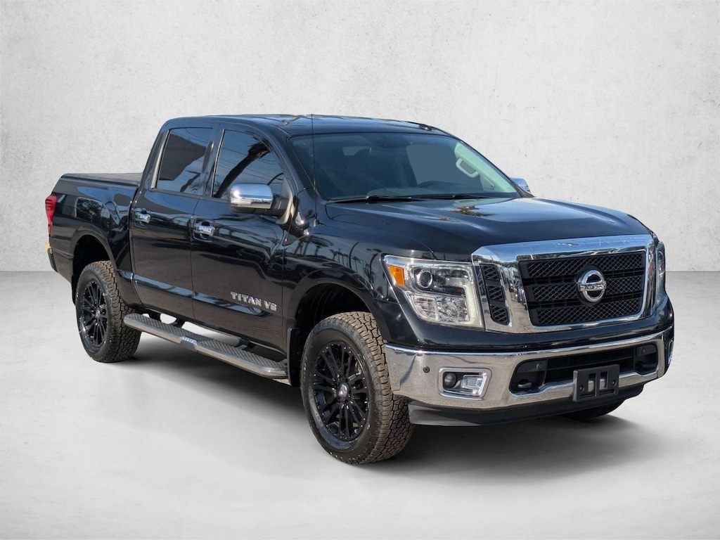 Used 2018 Nissan Titan SL Truck Crew Cab