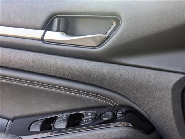 2020 Nissan Altima 2.5 SV photo 2