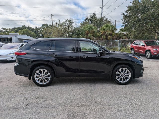 2020 Toyota Highlander Limited photo 4