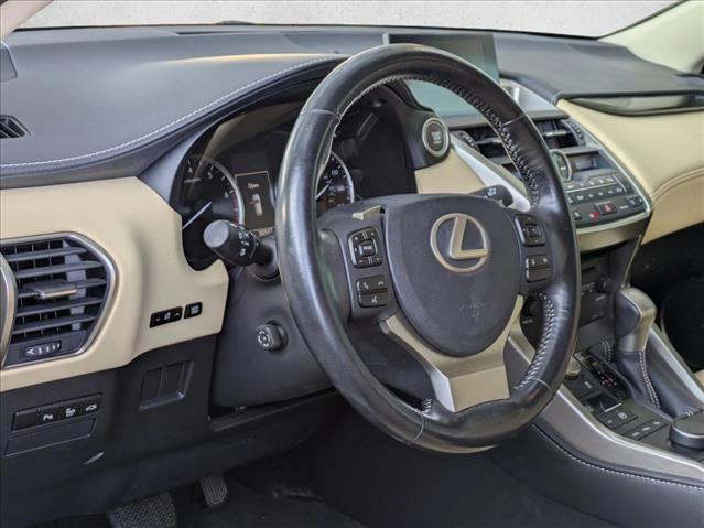 2017 Lexus NX 200t Luxury photo 3