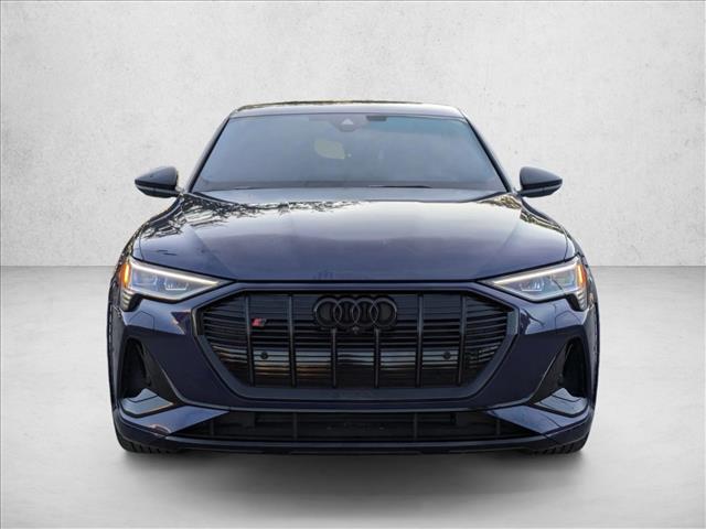 2022 Audi e-tron Sportback Premium Plus photo 2