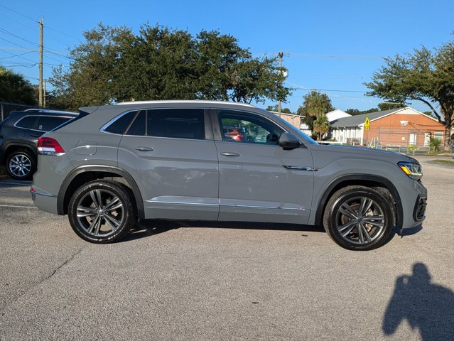 2021 Volkswagen Atlas Cross Sport V6 SEL R-Line photo 4