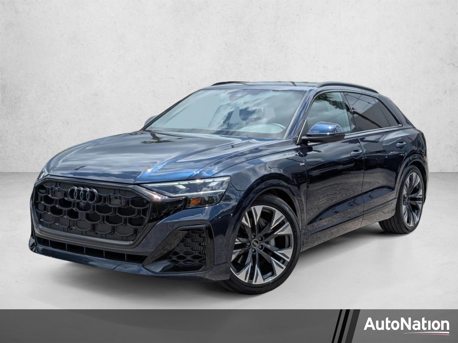 2025 Audi Q8 55 Premium