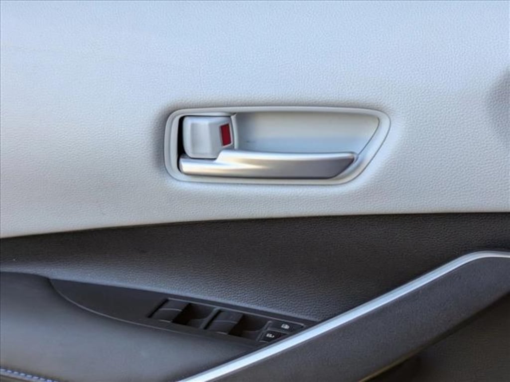 Used 2021 Toyota Corolla SE Sedan