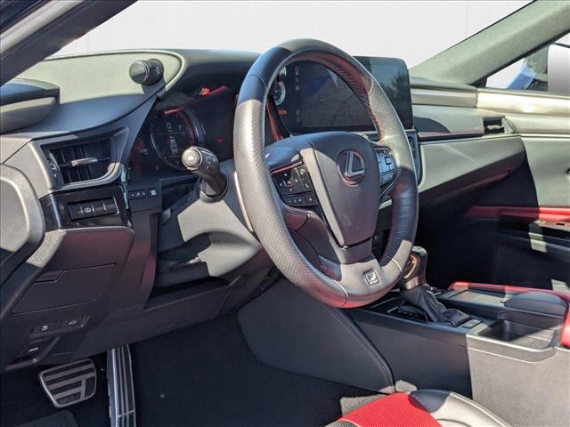 2022 Lexus ES 300h F SPORT photo 2