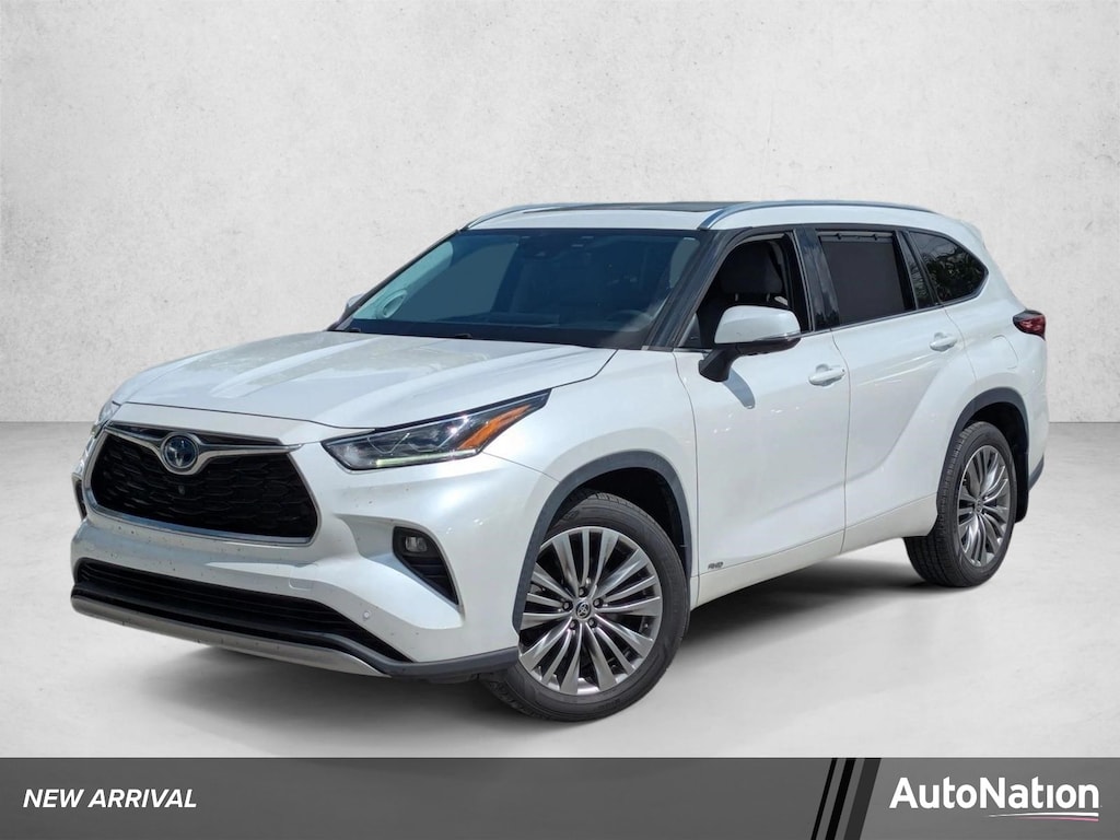 Used 2022 Toyota Highlander Hybrid Platinum SUV