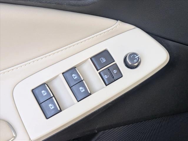 2019 Toyota Avalon XLE photo 2