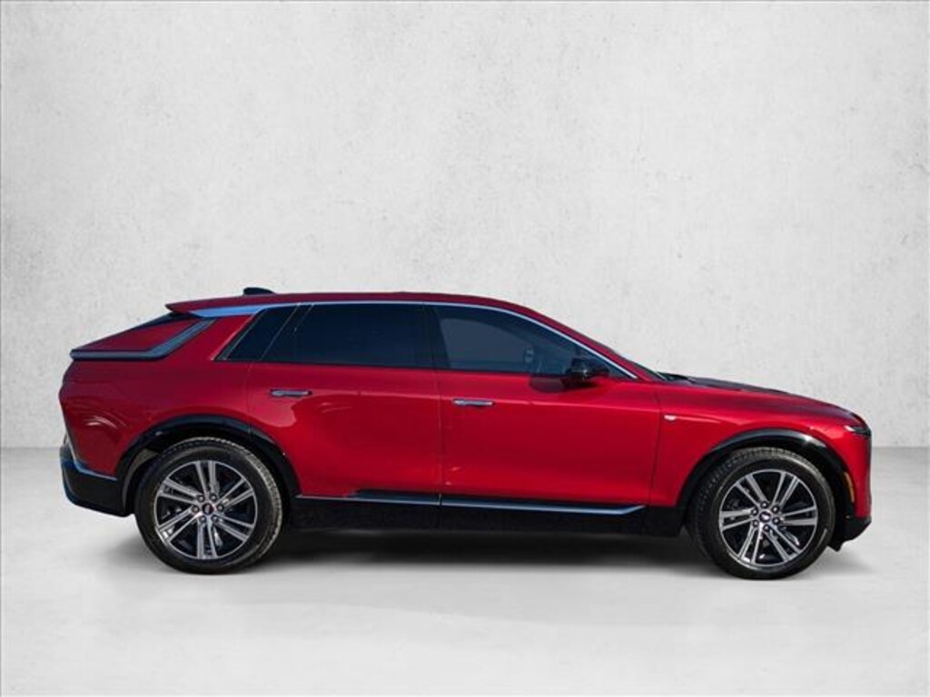 Used 2024 CADILLAC LYRIQ Luxury SUV