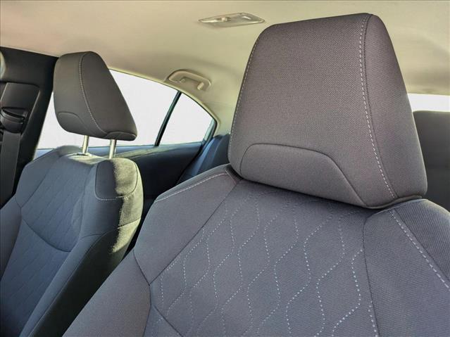 2021 Toyota Corolla Hybrid LE photo 4
