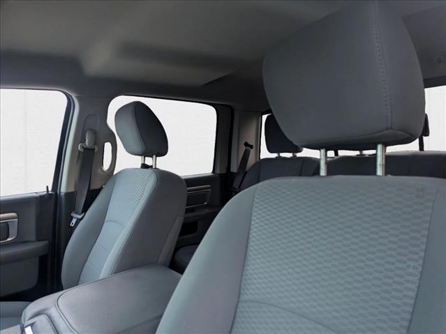 2019 Ram 1500 Classic SLT photo 3