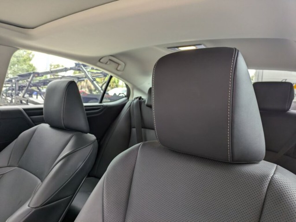 Used 2022 Lexus ES 350 Sedan