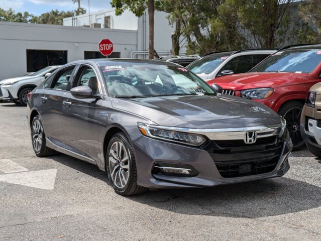 2019 Honda Accord Hybrid Touring photo 3