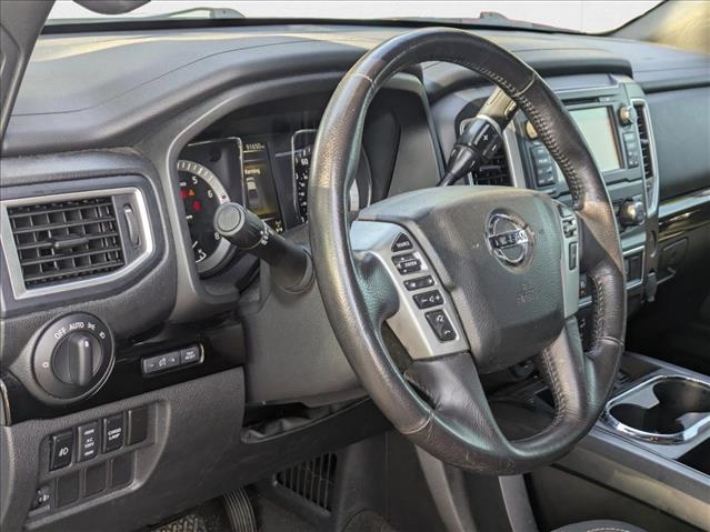 2018 Nissan Titan Crew Cab SV photo 3