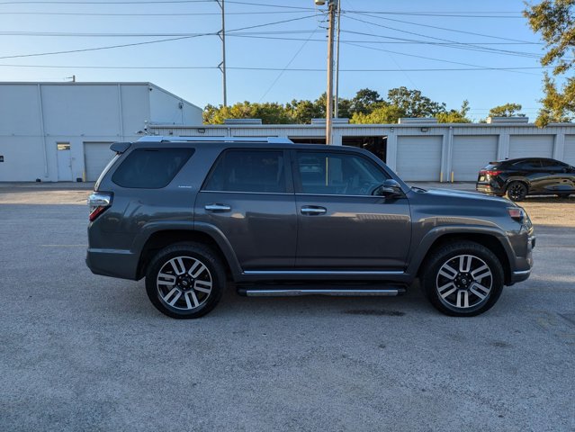 2017 Toyota 4Runner Limited photo 4