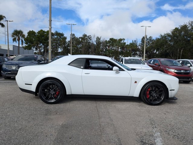 2019 Dodge Challenger R/T Scat Pack Widebody photo 4