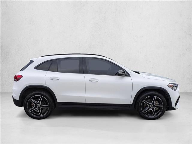 2022 Mercedes Benz GLA 250 4MATIC photo 4