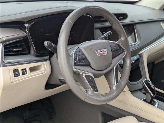 2019 Cadillac XT5 Luxury photo 2