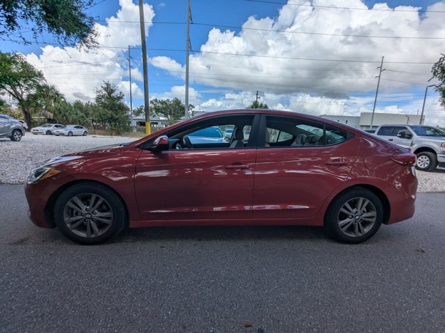 2018 Hyundai Elantra SEL photo 2