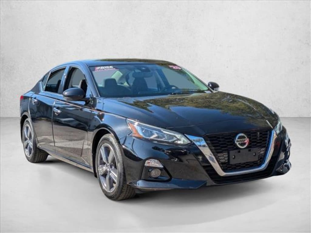 Used 2020 Nissan Altima 2.5 SV Sedan
