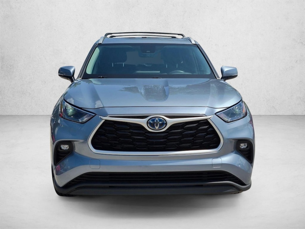 Used 2023 Toyota Highlander Hybrid XLE SUV