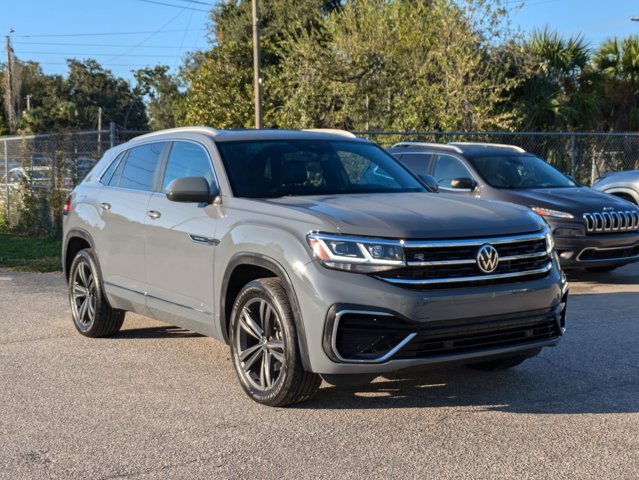 2021 Volkswagen Atlas Cross Sport V6 SEL R-Line photo 3