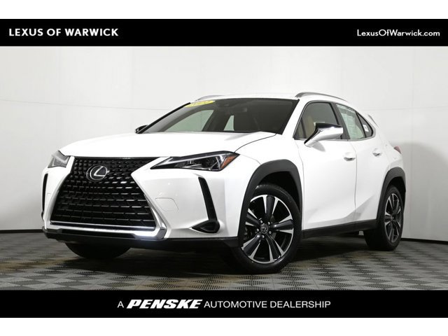 2021 Lexus UX 200's photo