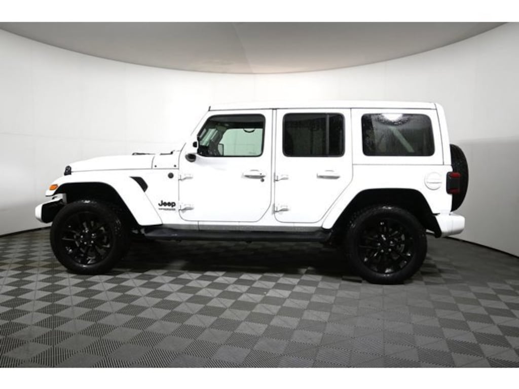 Used 2020 Jeep Wrangler Unlimited Sahara SUV