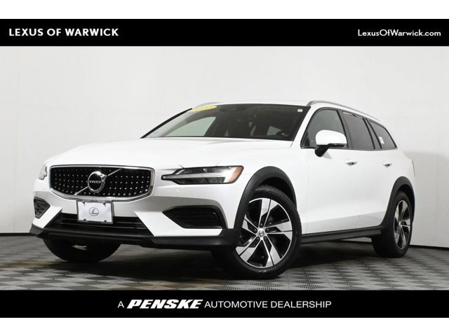 2020 Volvo V60 Cross Country Base
