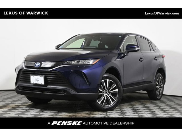 2021 Toyota Venza LE's photo