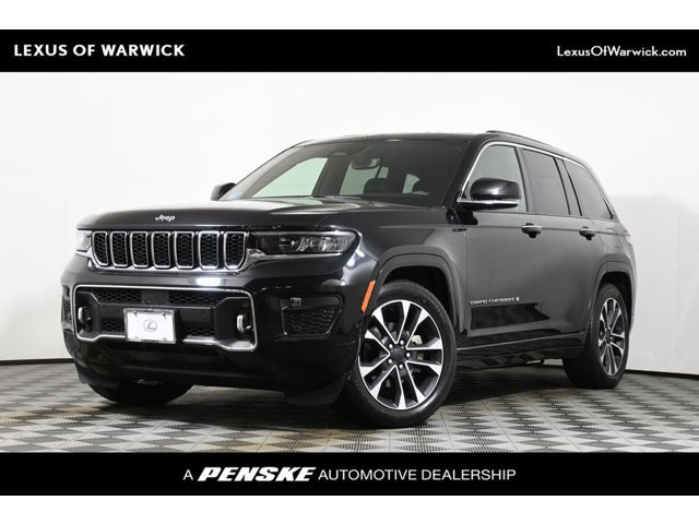 2023 Jeep Grand Cherokee Overland's photo