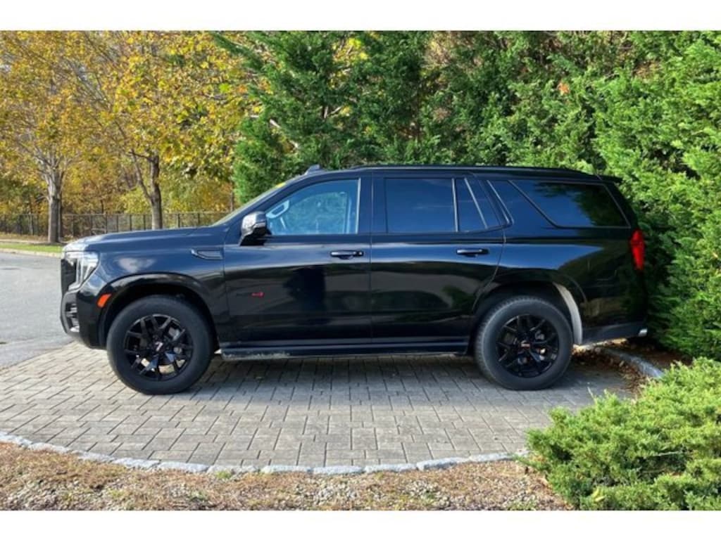 Used 2022 GMC Yukon AT4 SUV
