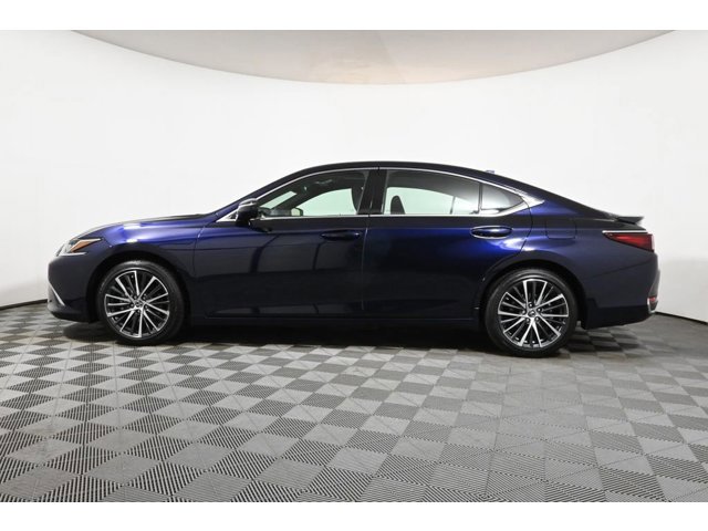 2025 Lexus ES 300h Base photo 2