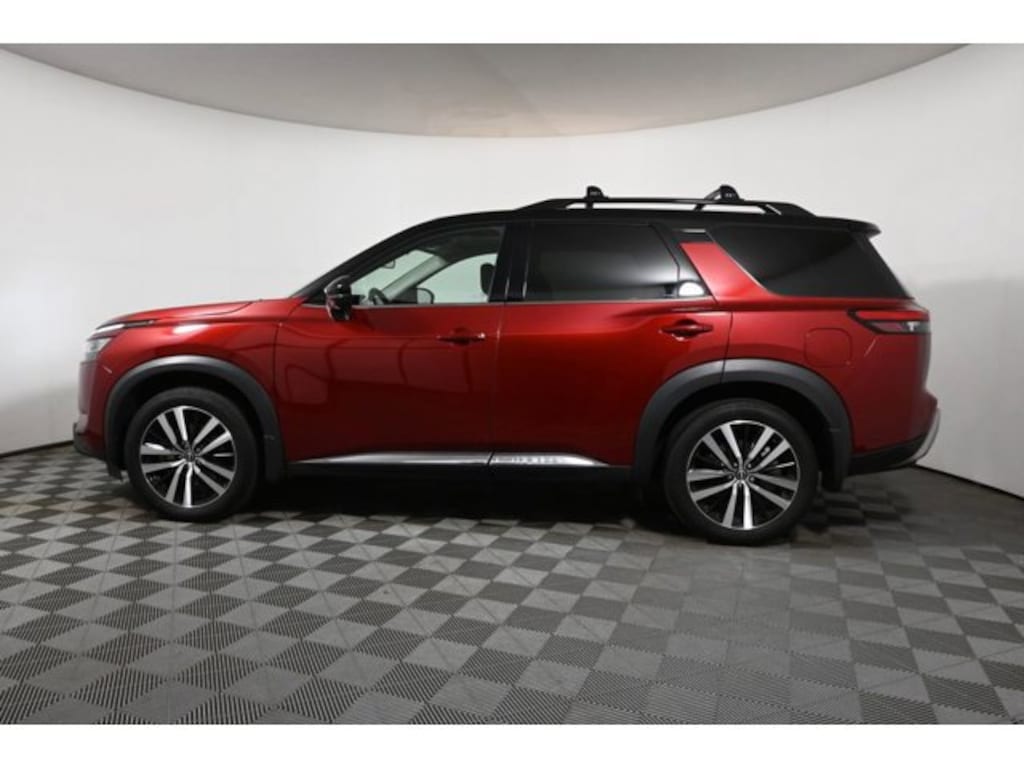 Used 2023 Nissan Pathfinder Platinum SUV