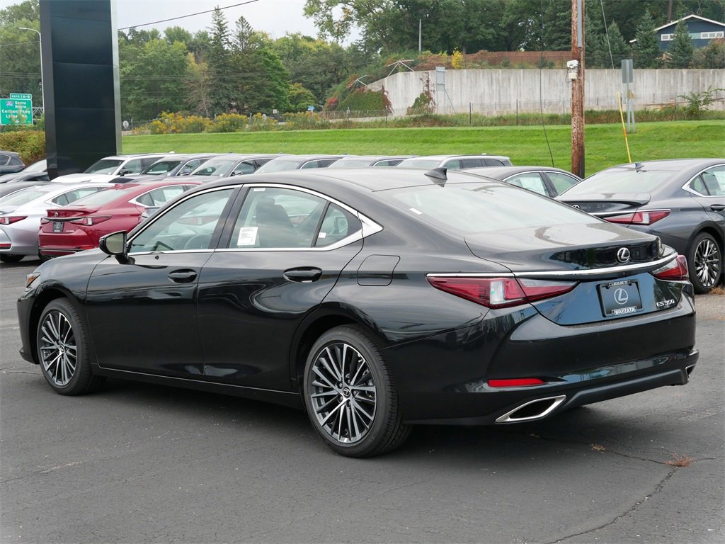 2025 Lexus ES 350 photo 4