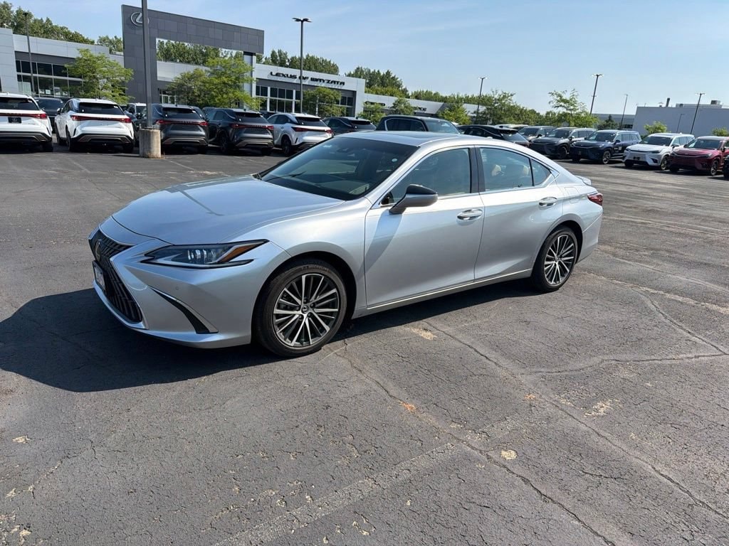 Used 2024 Lexus ES 250 Luxury Sedan