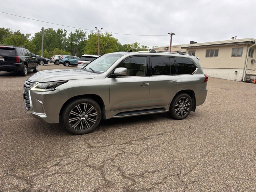 2021 Lexus LX 600 570 THREE-ROW's photo