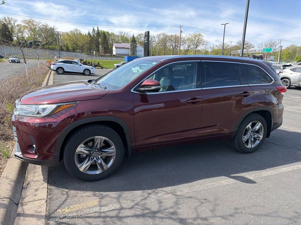 2019 Toyota Highlander Limited Platinum 4x4 V6's photo