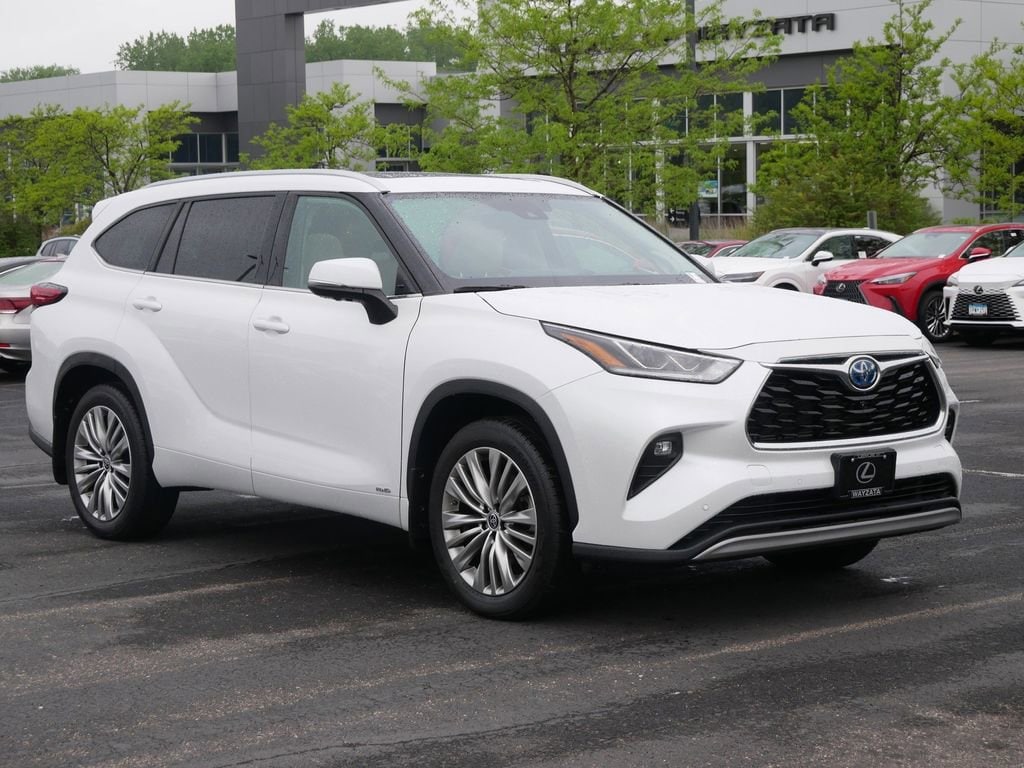 Used 2023 Toyota Highlander Hybrid Platinum SUV