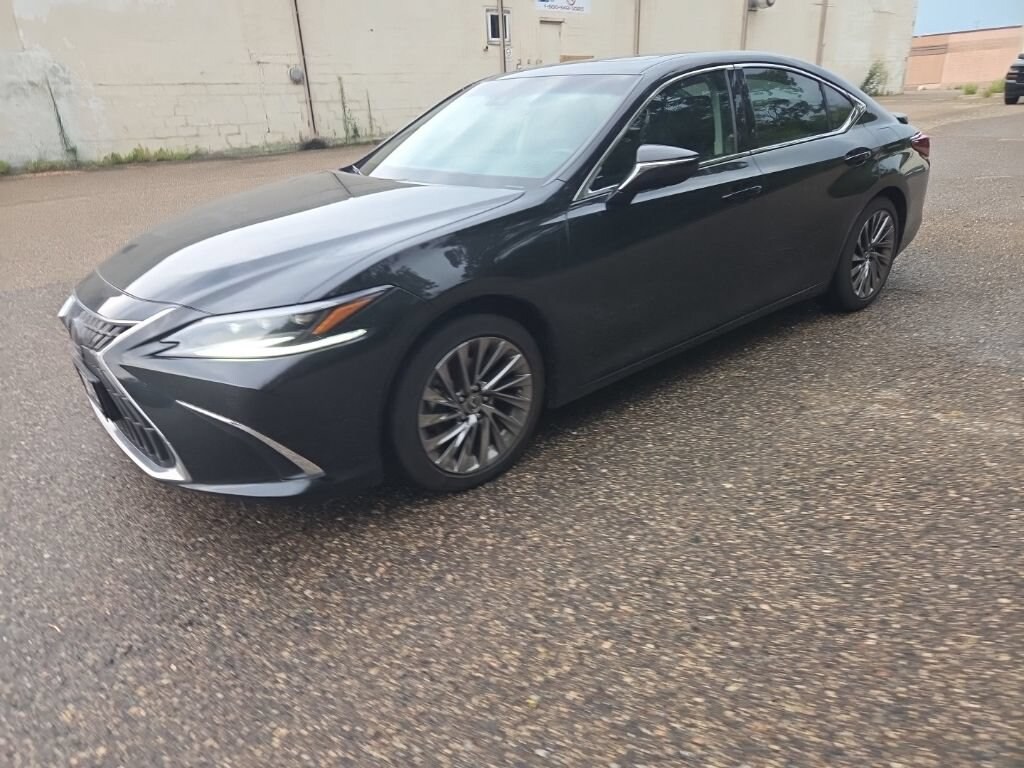 Used 2024 Lexus ES 300h Ultra Luxury Sedan