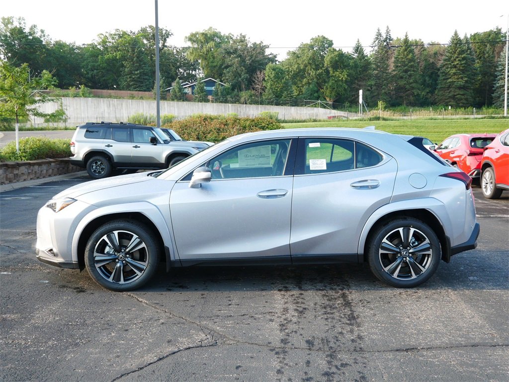 2025 Lexus UX Premium photo 3