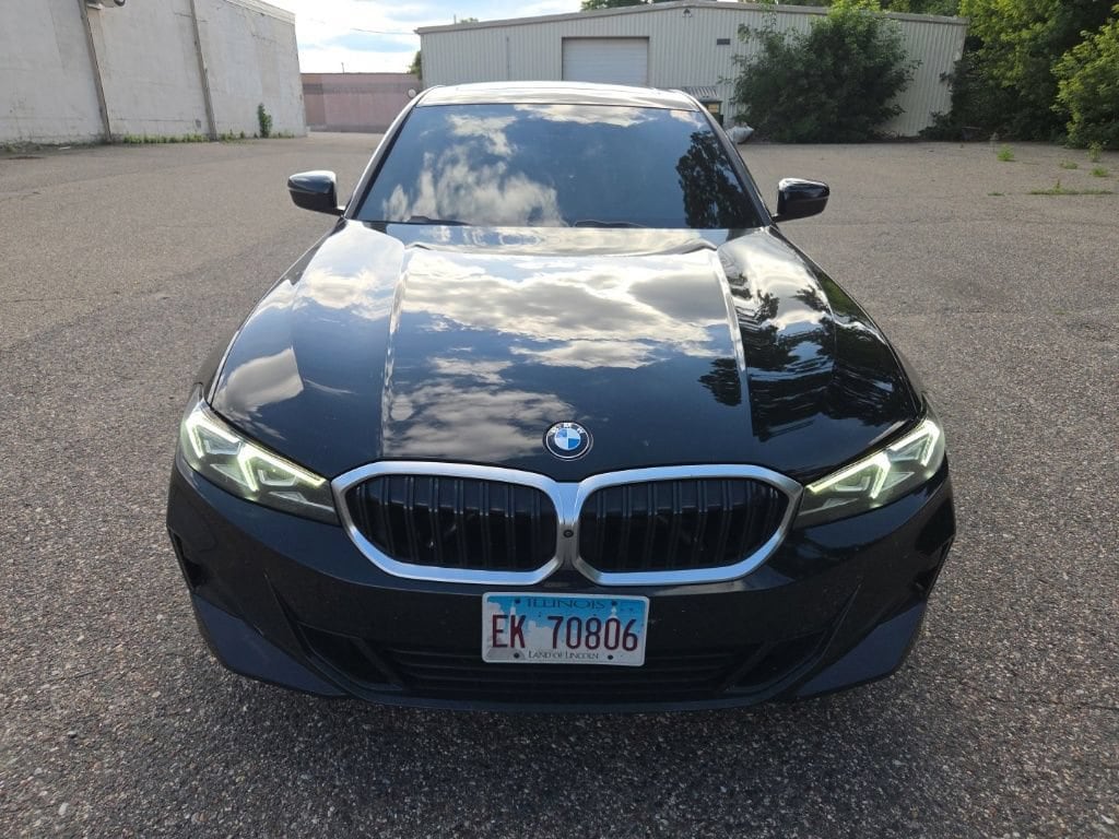 2023 BMW 3 Series 330i xDrive Sedan's photo