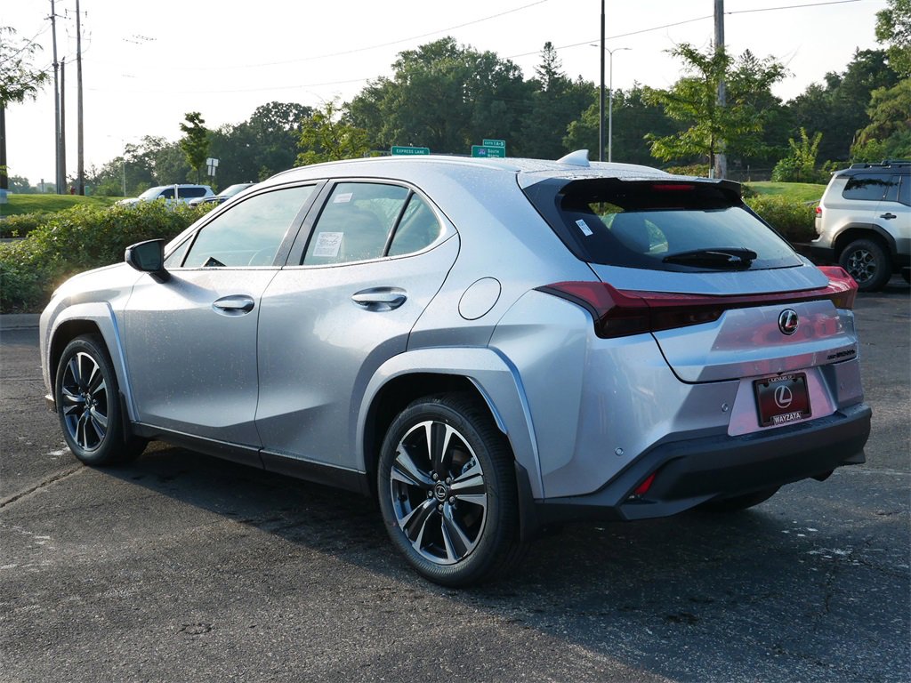 2025 Lexus UX Premium photo 4