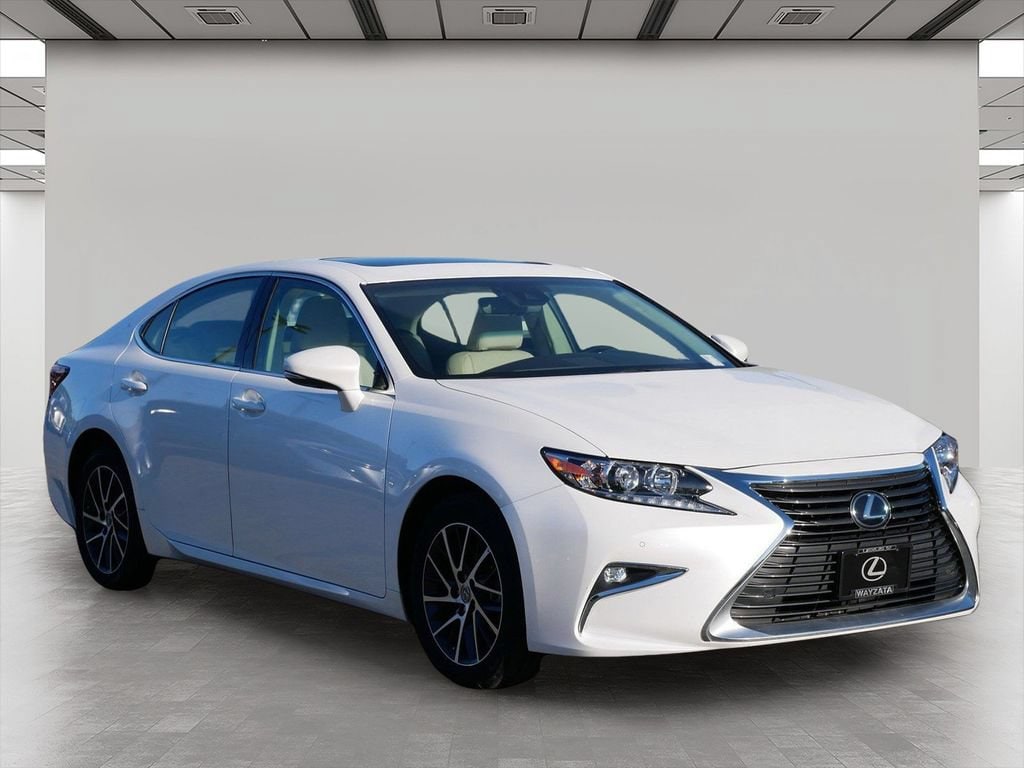 2017 Lexus ES 350 350's photo