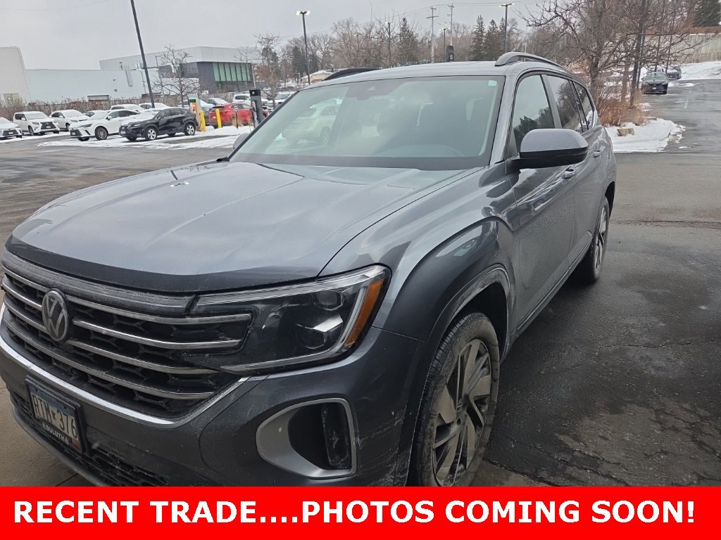 2024 Volkswagen Atlas SE's photo