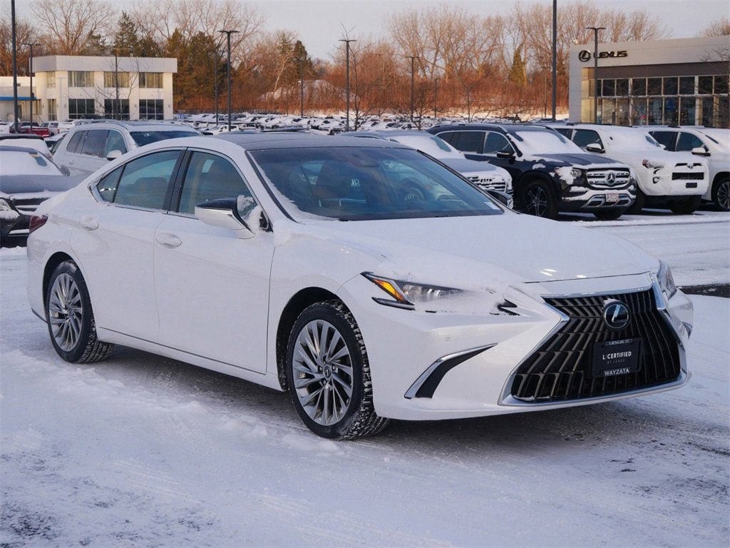 2023 Lexus ES 350 Luxury's photo